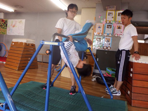 鉄棒レッスン