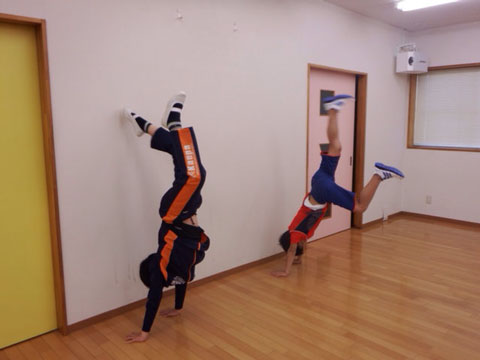 倒立レッスン