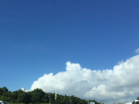 青い空と白い雲