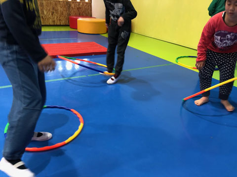 フラフープレッスン