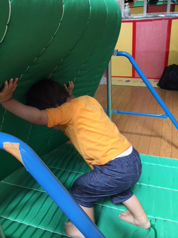 保育園の体育レッスン