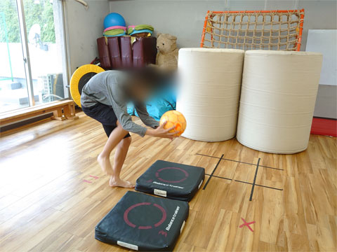 運動療育ボールレッスン