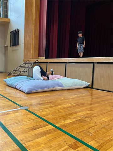 飛び降り前転