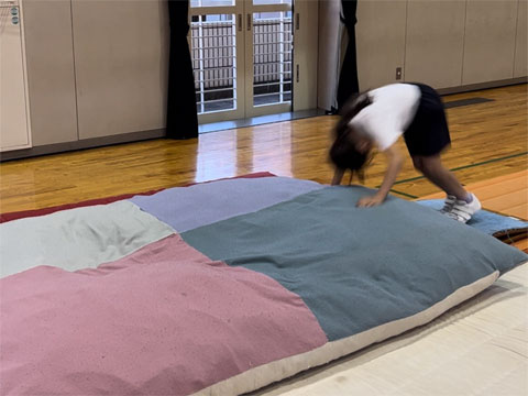 飛び込み前転