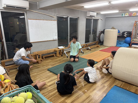 �����Ԃ��Ƃ̑�؂�