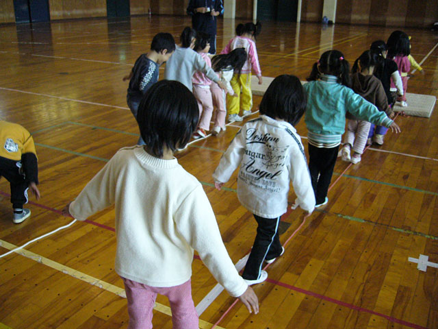 親子体操教室(社団法人辰野町青年会議所)