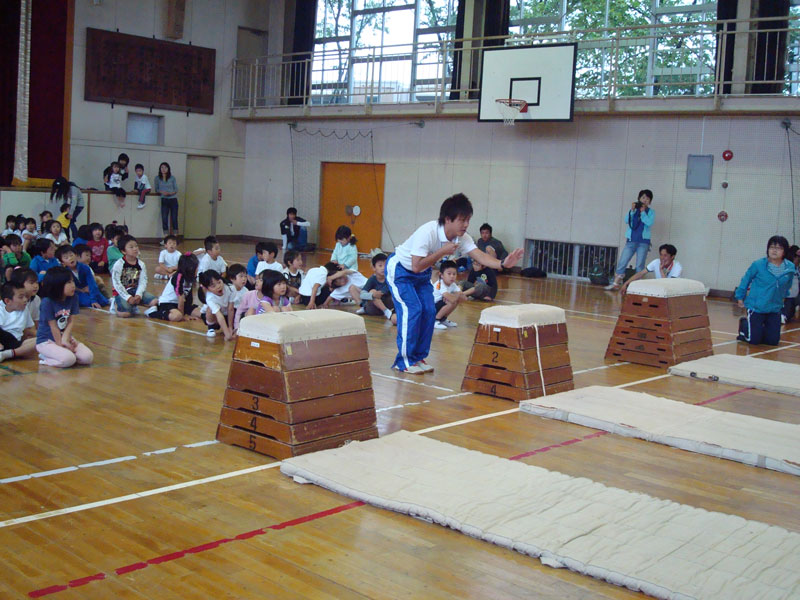 親子体操教室(富岡小学校)