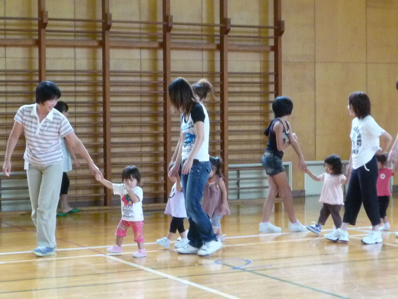 未就園児親子体操教室（未就園児サークル つくしんぼ学級）