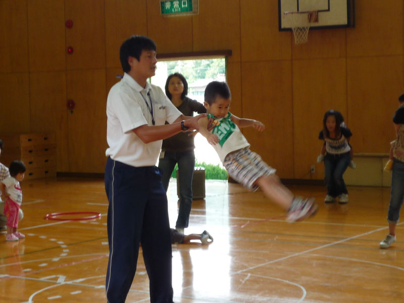 未就園児親子体操教室（未就園児サークル つくしんぼ学級）