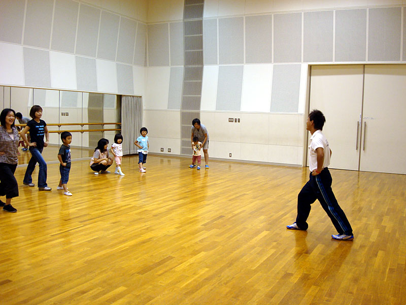 未就園児親子体操教室(羽島市教育委員会)