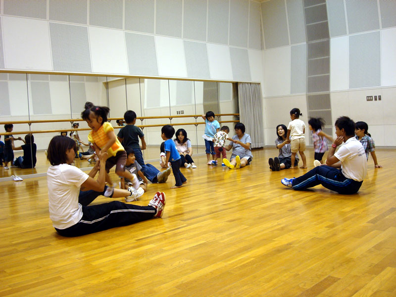 未就園児親子体操教室(羽島市教育委員会)