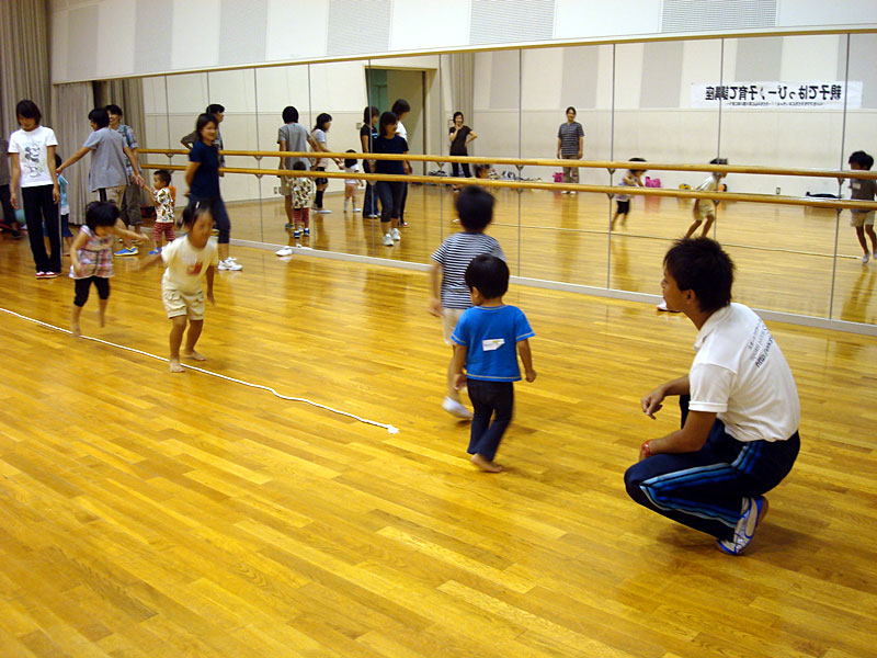 未就園児親子体操教室(羽島市教育委員会)