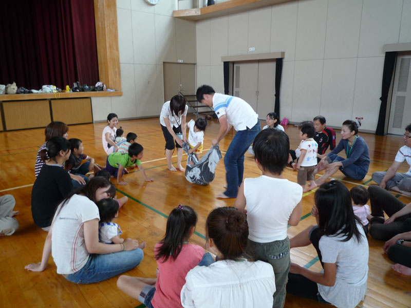 未就園児親子体操教室(岐阜県可児市下恵土公民館)