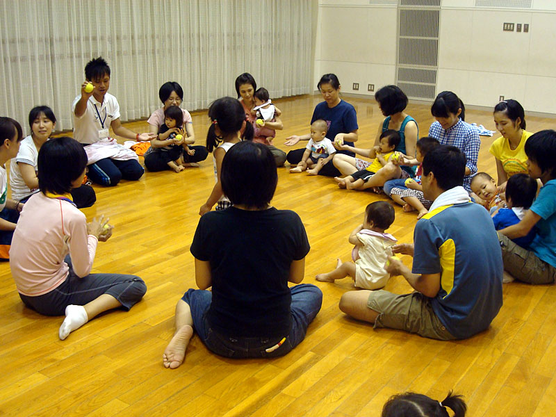 未就園児親子体操教室(羽島市教育委員会)