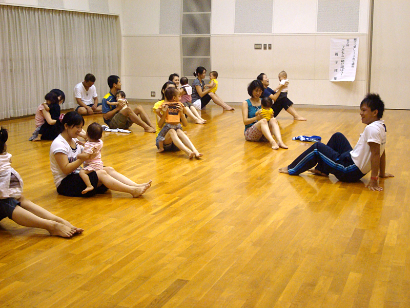 未就園児親子体操教室(羽島市教育委員会)