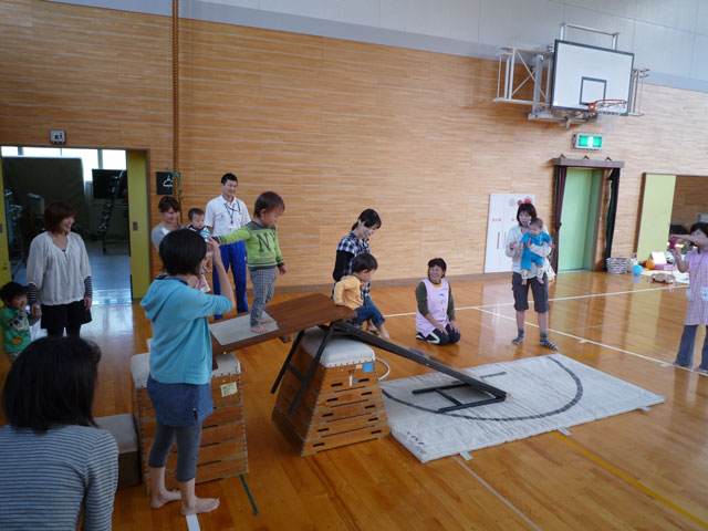 未就園児親子体操教室(岐阜県美濃市牧谷保育園)