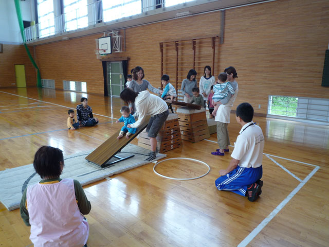 未就園児親子体操教室(岐阜県美濃市牧谷保育園)