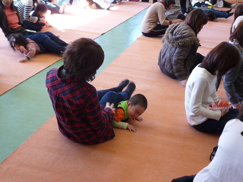 未就園児親子体操教室(瑞浪市子育て支援センター)