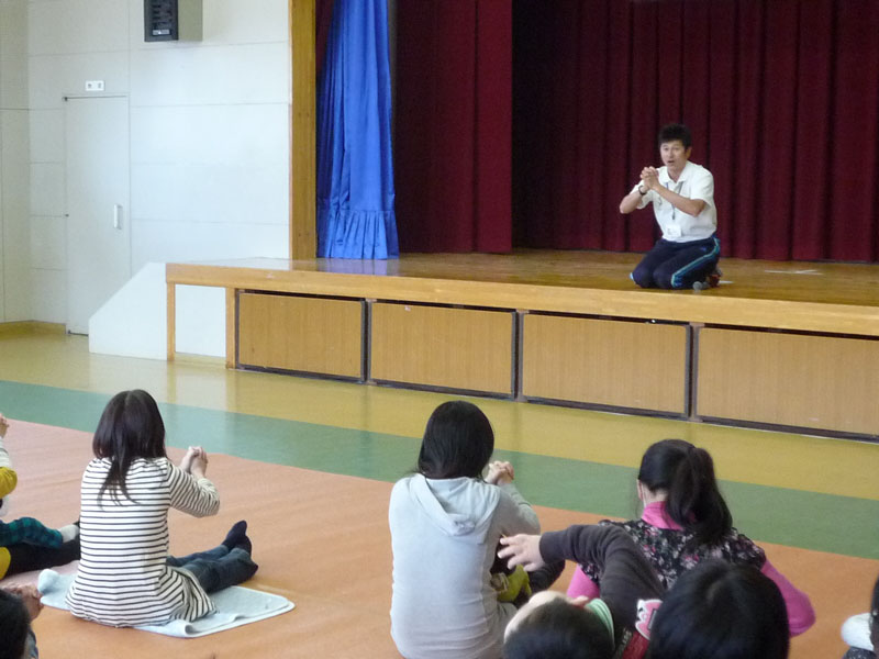 未就園児親子体操教室(瑞浪市子育て支援センター)
