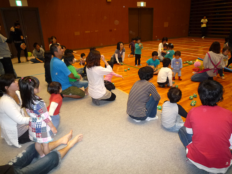 未就園児親子体操教室(岐阜県加茂郡坂祝町教育委員会)