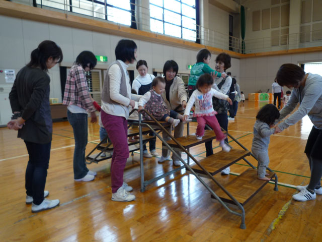 未就園児親子体操教室(岐阜県可児市下恵土公民館)