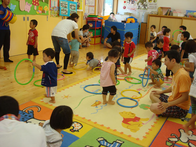 未就園児親子体操教室(瑞浪市子育て支援センター「ハグハグ」)