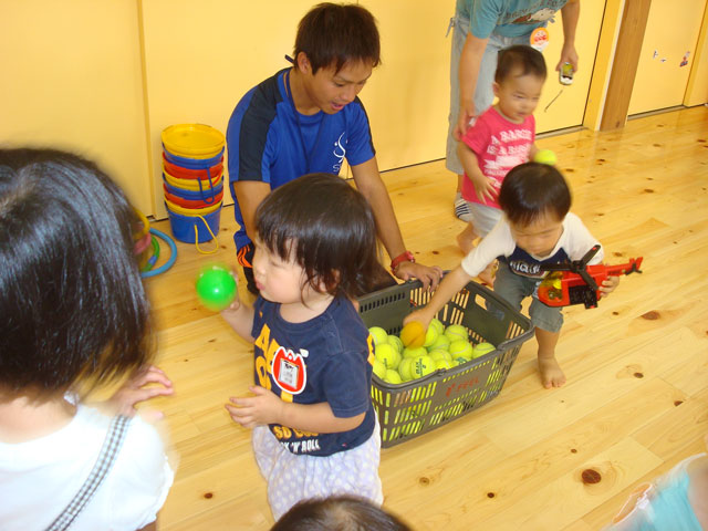 未就園児親子体操教室(瑞浪市子育て支援センター「ハグハグ」)