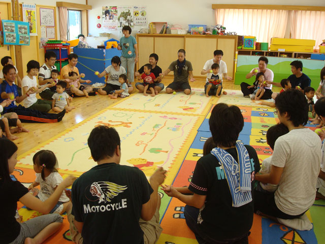 未就園児親子体操教室(瑞浪市子育て支援センター「ハグハグ」)