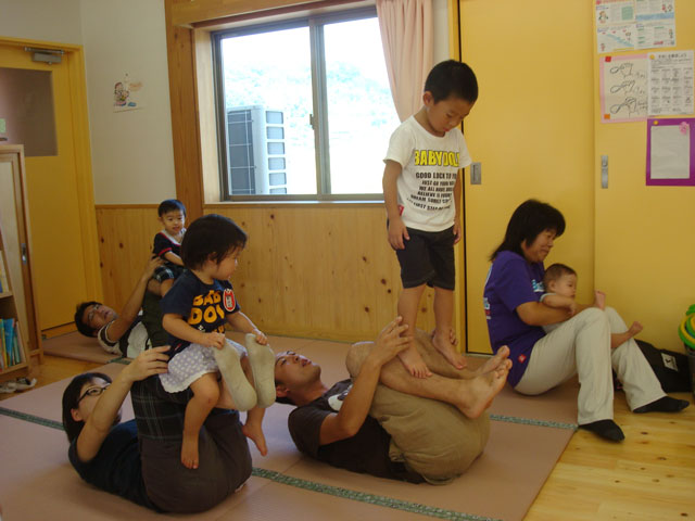 未就園児親子体操教室(瑞浪市子育て支援センター「ハグハグ」)