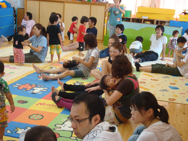 未就園児親子体操教室(瑞浪市子育て支援センター「ハグハグ」)