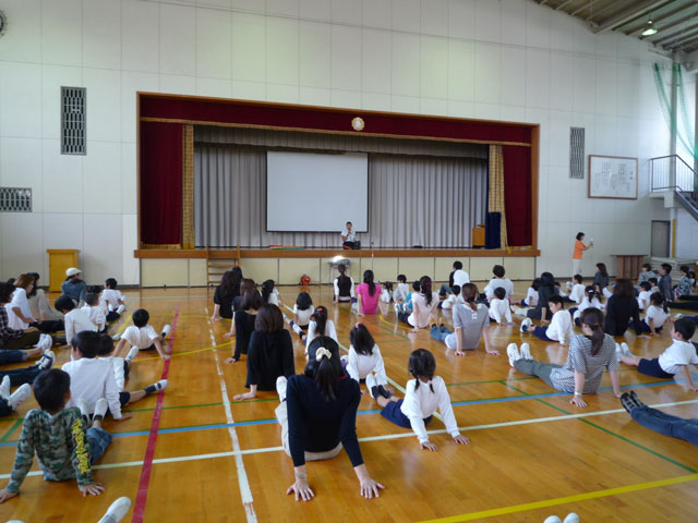 親子体操教室(島小学校)