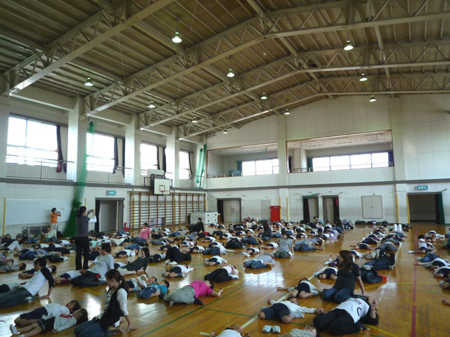 親子体操教室(島小学校)