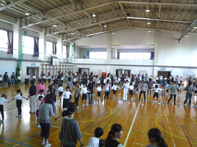 親子体操教室(島小学校)