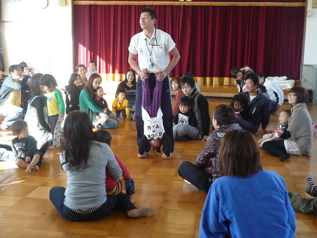 親子体操教室(大垣市立ゆりかご保育園)