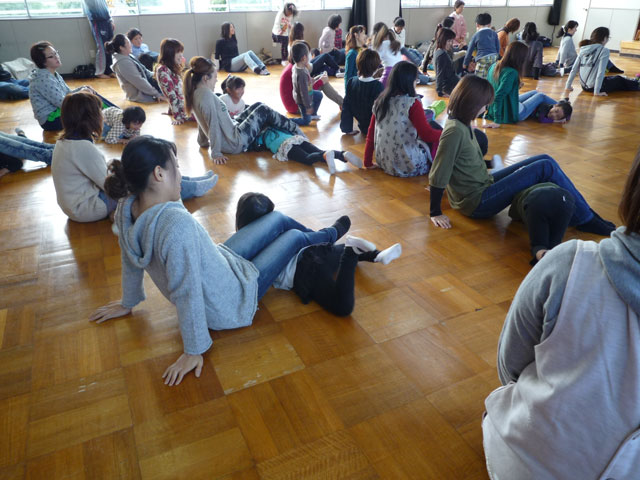 親子体操教室(大垣市立ゆりかご保育園)