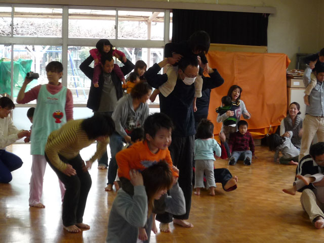 親子体操教室(大垣市立西保育園)