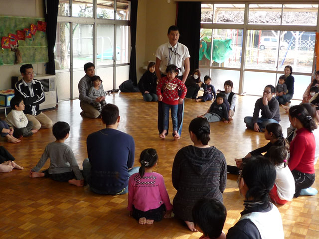親子体操教室(大垣市立西保育園)