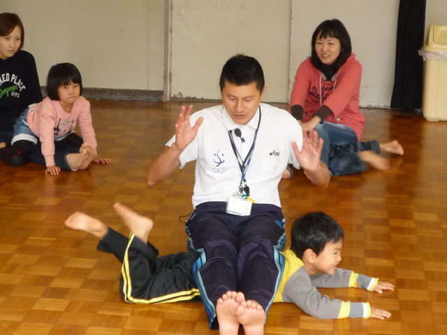 親子体操教室(大垣市立西保育園)