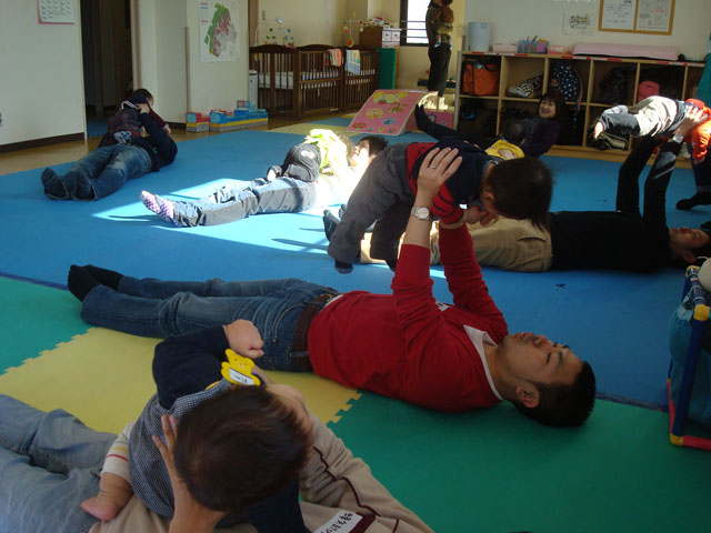 未就園児親子体操教室(知多市子育て支援センター)