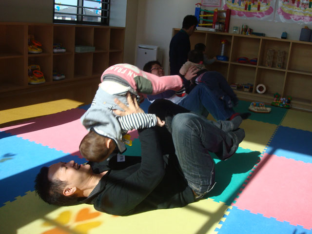 未就園児親子体操教室(知多市子育て支援センター)