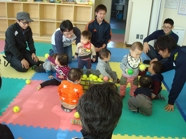 未就園児親子体操教室(知多市子育て支援センター)
