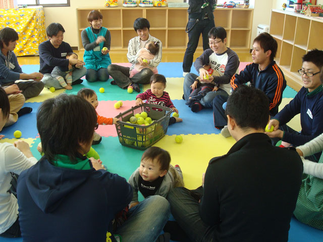 未就園児親子体操教室(知多市子育て支援センター)