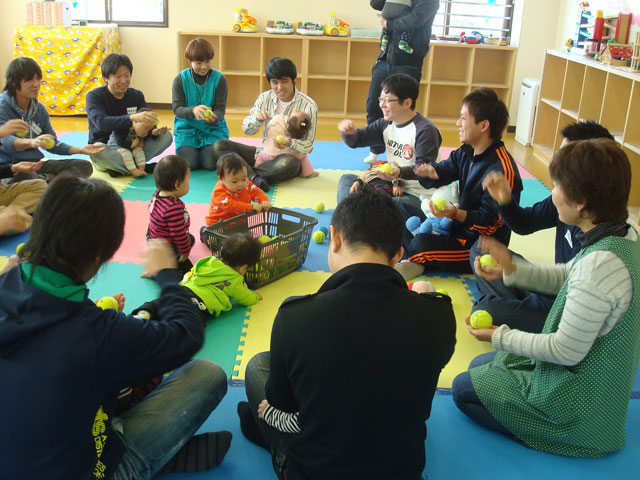 未就園児親子体操教室(知多市子育て支援センター)