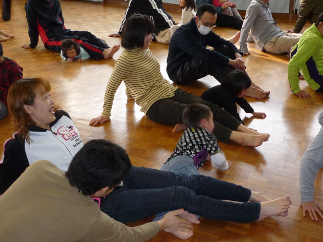 親子体操教室(大垣市立西保育園)