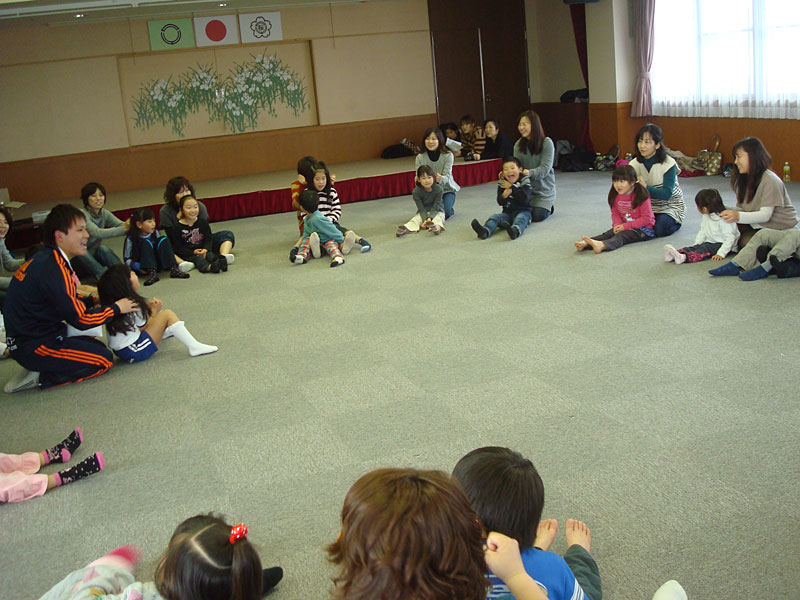 親子体操教室(関市立桜ヶ丘小学校 PTA家庭教育学級)
