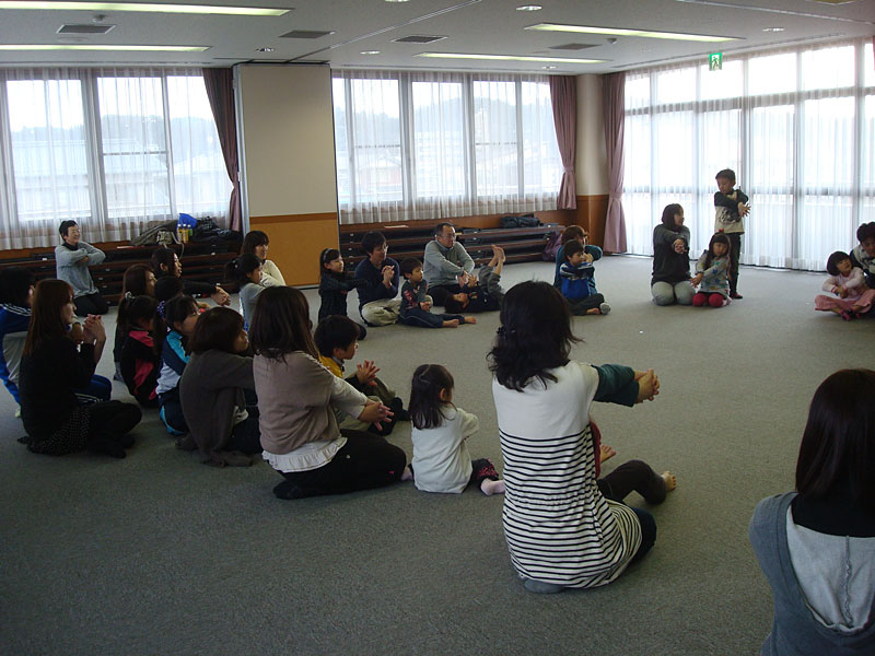 親子体操教室(関市立桜ヶ丘小学校 PTA家庭教育学級)