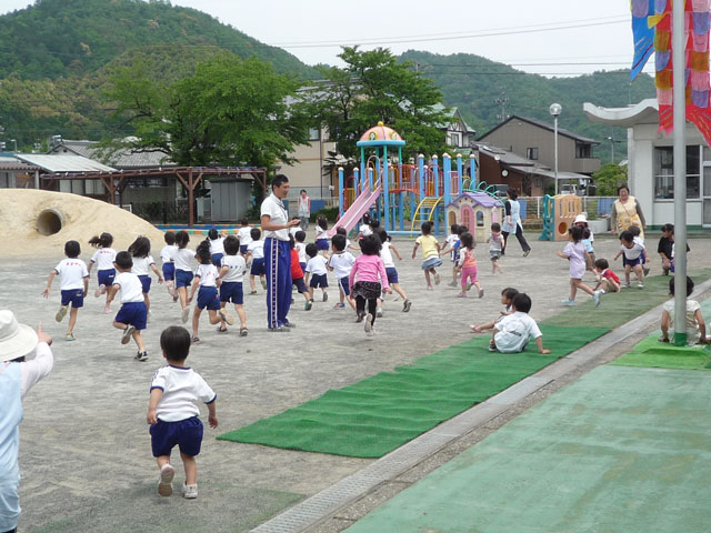 親子体操教室(山県市立伊自良保育園)