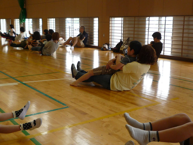 親子体操教室(大垣市立荒崎幼保園)
