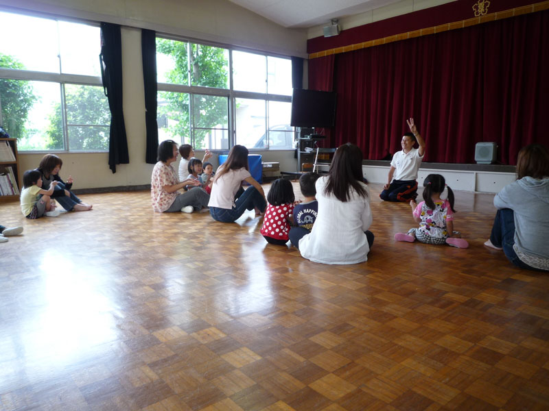 親子体操教室(大垣市立西保育園)
