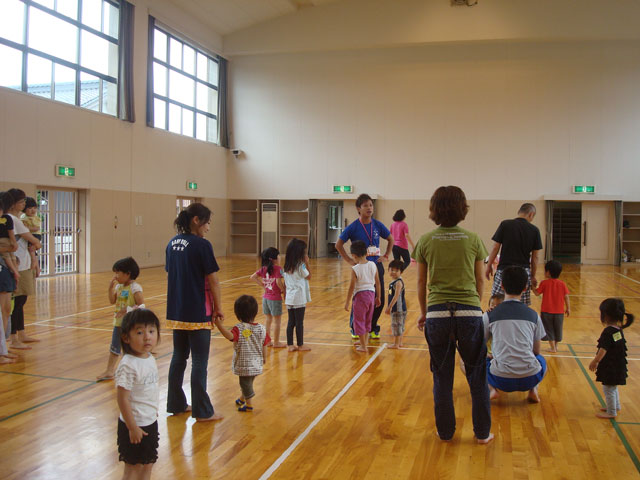 親子体操教室(大垣市立牧田保育園)
